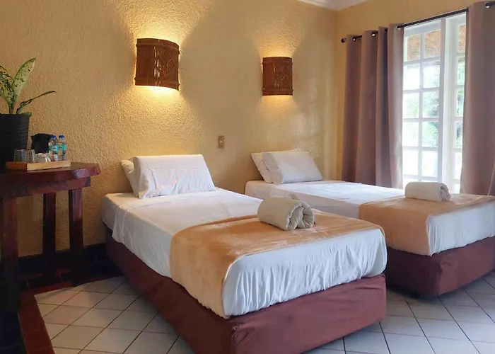 Estaca Bay Gardens Conference Resort 2*