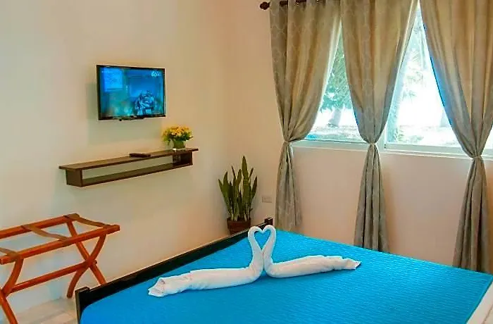 Estaca Bay Gardens Conference Resort 2*