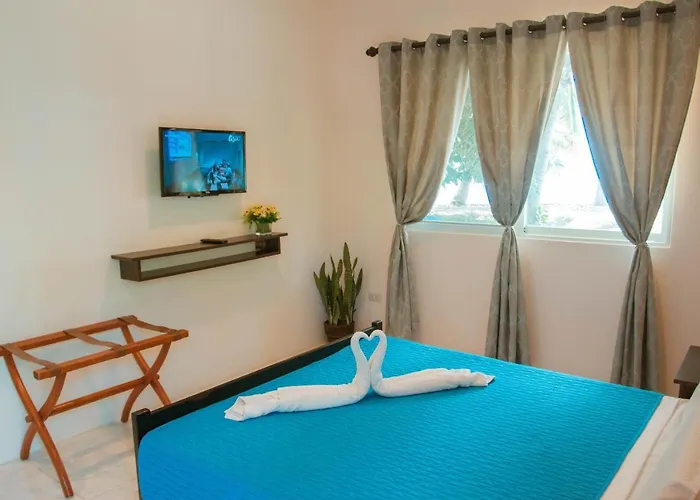 Estaca Bay Gardens Conference Resort 2*